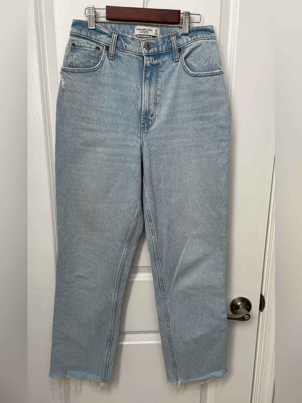 Abercrombie & Fitch size 27 the 90s straight ultra high rise Jeans - Picture 2 of 7